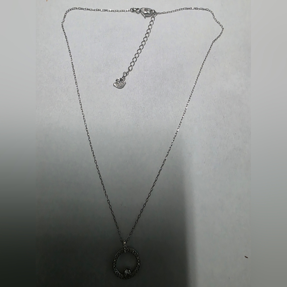 Dazzling Silver Pendant Necklace